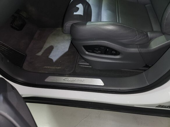 2021 Porsche Cayenne E-Hybrid Coupé III, белый, 8045000 рублей - вид 12