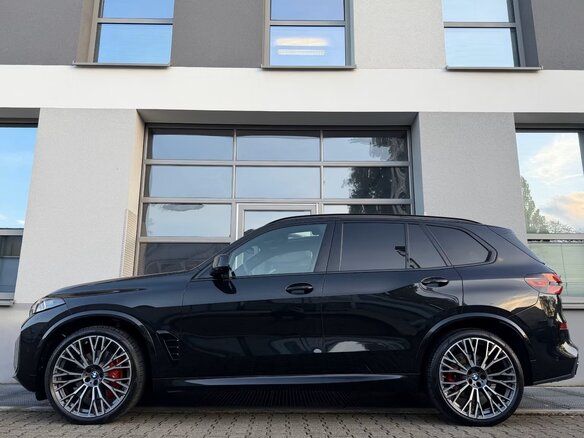2024 BMW X5 40i IV (G05/G18) Рестайлинг, чёрный - вид 6