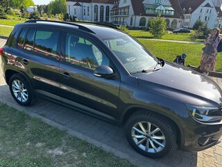 2015 Volkswagen Tiguan I Рестайлинг, чёрный, 1720000 рублей, вид 4