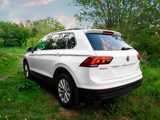 2017 Volkswagen Tiguan II, белый, 3200000 рублей, вид 3