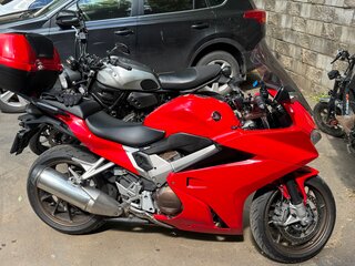 2014 Honda VFR 800, красный, 750000 рублей, вид 4