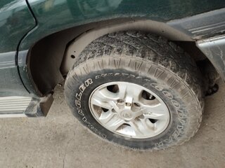 2004 Toyota Land Cruiser 105 100 Series Рестайлинг 1, зелёный, 2100000 рублей, вид 2