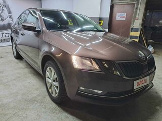 2018 Skoda Octavia III (A7) Рестайлинг, коричневый, 1630000 рублей, вид 3