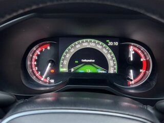 2020 Toyota RAV4 V (XA50), белый, 3800000 рублей, вид 4