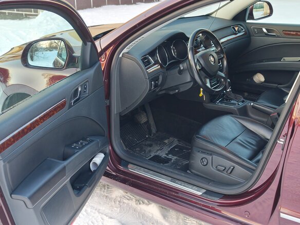 2014 Skoda Superb DSG II Рестайлинг, пурпурный, 1359000 рублей - вид 20