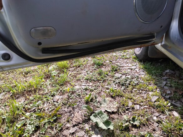 2004 Kia Carnival I Рестайлинг, серебристый, 330000 рублей - вид 25