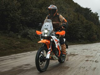 2025 KTM 390 Adventure R, оранжевый, 889000 рублей, вид 5