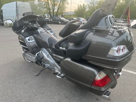 2010 Honda GL 1800 Gold Wing, серый, 950000 рублей, вид 2