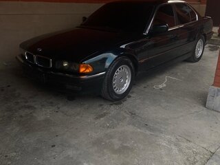 1996 BMW 7 серии 728i III (E38), зелёный, 1000050 рублей, вид 2