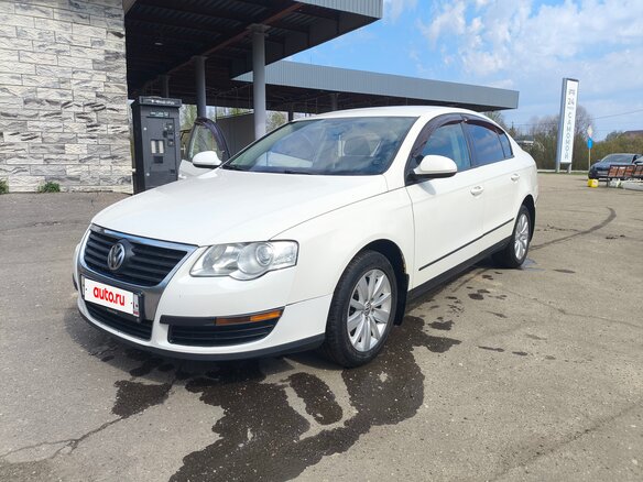 2009 Volkswagen Passat B6, белый, 600000 рублей - вид 1