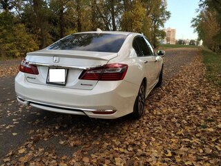 2016 Honda Accord IX Рестайлинг, белый, 1350000 рублей, вид 4