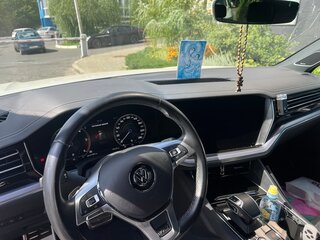 2019 Volkswagen Touareg III, белый, 5000000 рублей, вид 5