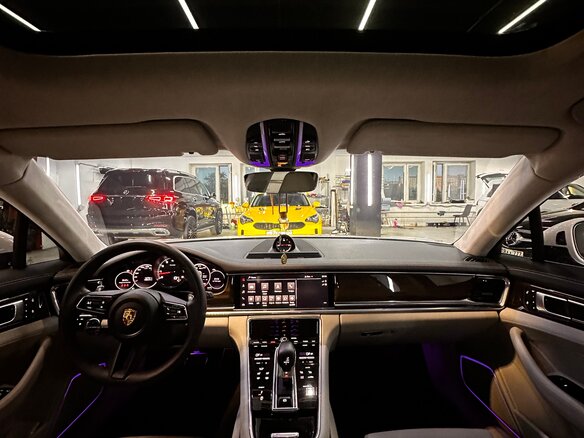 2021 Porsche Panamera 4S Sport Turismo II Рестайлинг, белый, 12000000 рублей - вид 19