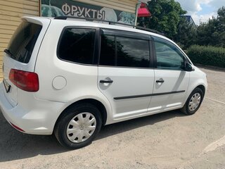 2014 Volkswagen Touran I Рестайлинг 2, белый, 850000 рублей, вид 3