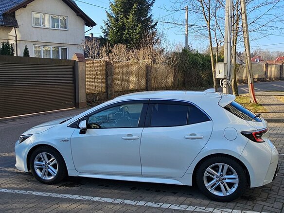 2018 Toyota Corolla Sport XII (E210), белый, 1700000 рублей - вид 13