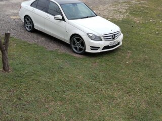 2011 Mercedes-Benz C-Класс 200 III (W204) Рестайлинг, белый, 1050000 рублей, вид 1
