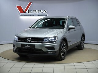 2018 Volkswagen Tiguan II, серебристый, 2370000 рублей, вид 1