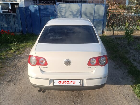 2008 Volkswagen Passat B6, белый, 550000 рублей - вид 2