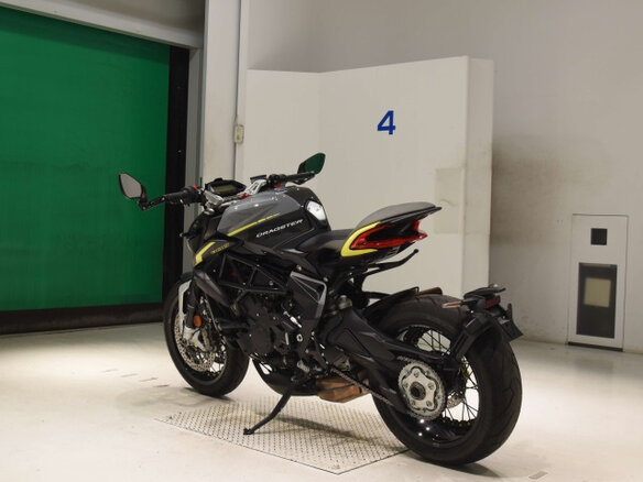 2020 MV Agusta Dragster 800, чёрный, 1060000 рублей - вид 5