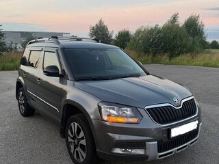 2015 Skoda Yeti I Рестайлинг, серый, 908000 рублей, вид 3