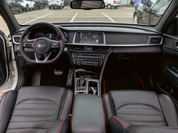 2019 Kia Optima IV Рестайлинг, белый, 1705000 рублей - вид 16