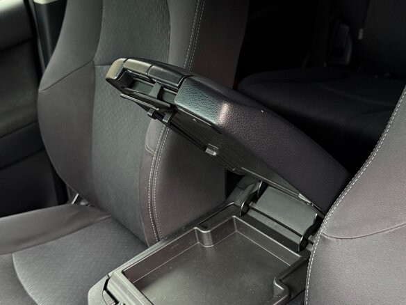 2015 Toyota Land Cruiser Prado 150 Series Рестайлинг 1, чёрный, 3000000 рублей - вид 12