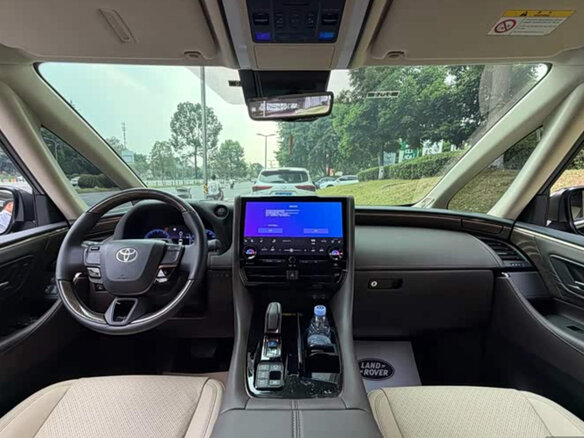 2026 Toyota Alphard IV, чёрный - вид 12