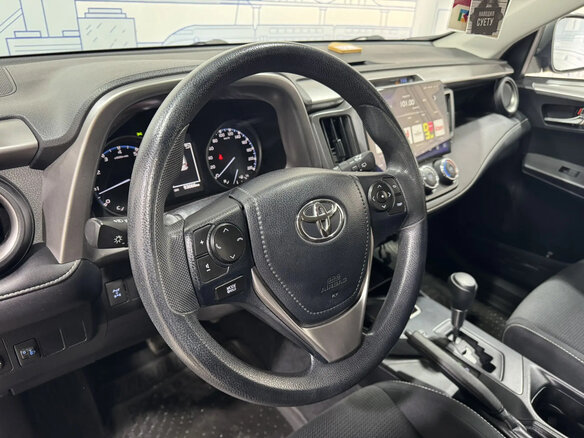 2017 Toyota RAV4 IV (XA40) Рестайлинг, чёрный, 2280000 рублей - вид 24