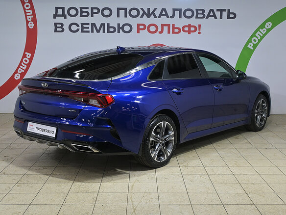 2021 Kia K5 III, синий, 2920000 рублей - вид 3