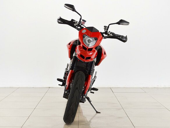 2012 Ducati Hypermotard, красный - вид 2