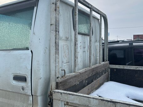 1998 Toyota Dyna, белый, 950000 рублей, вид 3