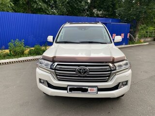 2017 Toyota Land Cruiser 200 Series Рестайлинг 2, белый, 6900000 рублей, вид 2