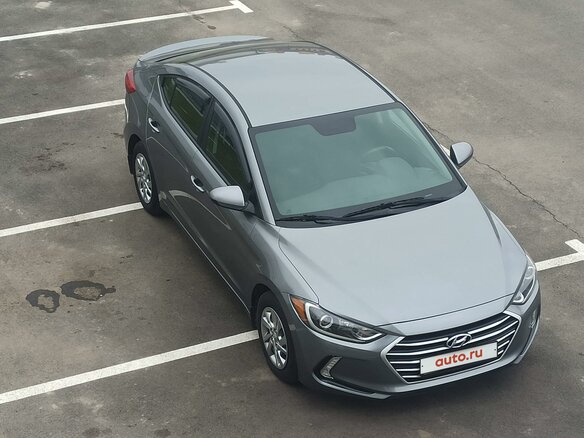 2017 Hyundai Elantra VI (AD), серый, 1400000 рублей - вид 2