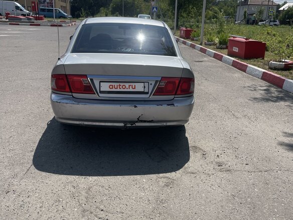 2004 Kia Magentis I Рестайлинг, серебристый - вид 3
