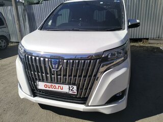2017 Toyota Esquire I, белый, 2185000 рублей, вид 1