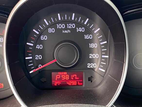 2015 Kia Rio III Рестайлинг, белый, 1450000 рублей - вид 3
