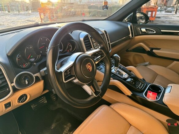 2016 Porsche Cayenne Diesel II Рестайлинг (958), белый, 5000000 рублей - вид 10