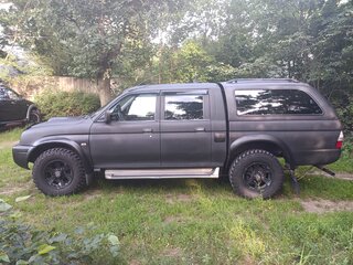 2004 Mitsubishi L200 III, чёрный, 1100000 рублей, вид 3