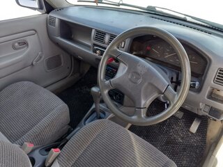 1999 Mazda Demio I (DW), белый, 275000 рублей, вид 3