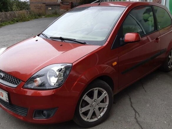 2007 Ford Fiesta Mk5, красный, 299000 рублей