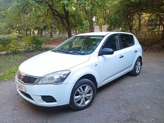 2012 Kia Ceed I Рестайлинг, белый, 830000 рублей, вид 1
