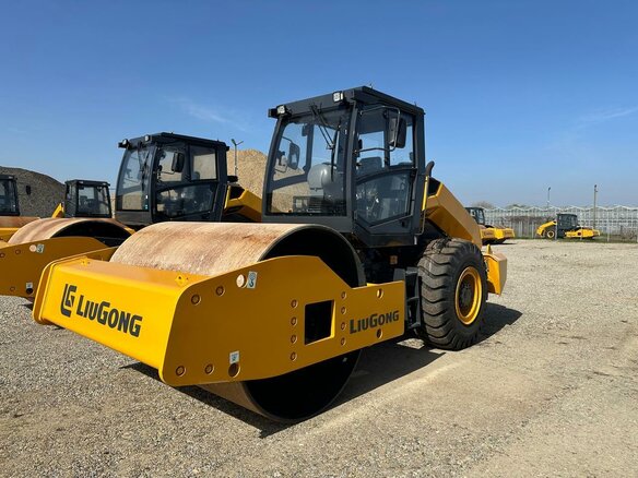 2022 LiuGong CLG 6114E, 5800000 рублей