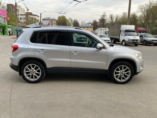 2010 Volkswagen Tiguan I, серебристый, 1250000 рублей, вид 4