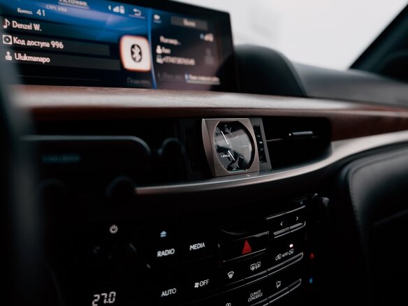 2018 Lexus LX 450d III Рестайлинг 2, белый, 8100000 рублей - вид 10
