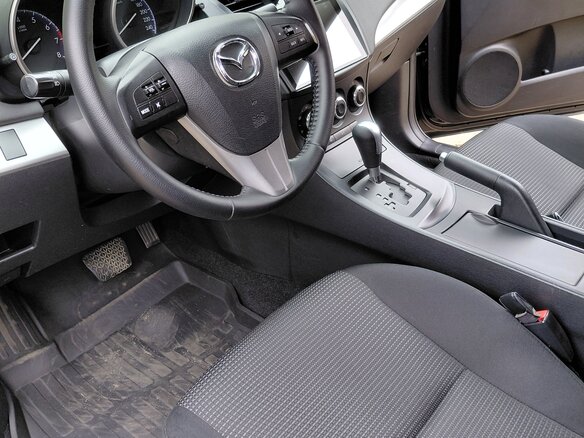 2011 Mazda 3 II (BL), чёрный, 800000 рублей - вид 3