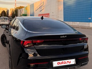 2020 Kia K5 III, чёрный, 2395000 рублей, вид 5
