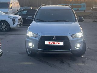 2010 Mitsubishi Outlander II Рестайлинг, серебристый, 999000 рублей, вид 1