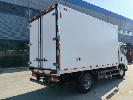 2024 Isuzu Elf (N-series), белый, 3600000 рублей, вид 3
