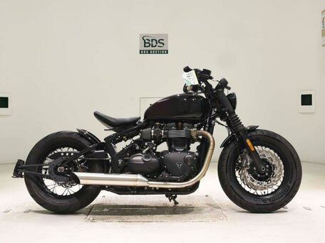 2024 Triumph Bonneville Bobber, чёрный, 1485000 рублей, вид 2