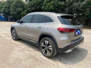 2021 Mercedes-Benz GLA 200 II (H247), серебристый, 4000000 рублей, вид 2